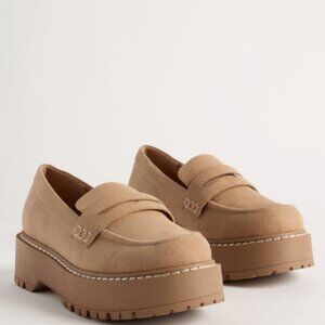 Lug Sole Loafer (WW)